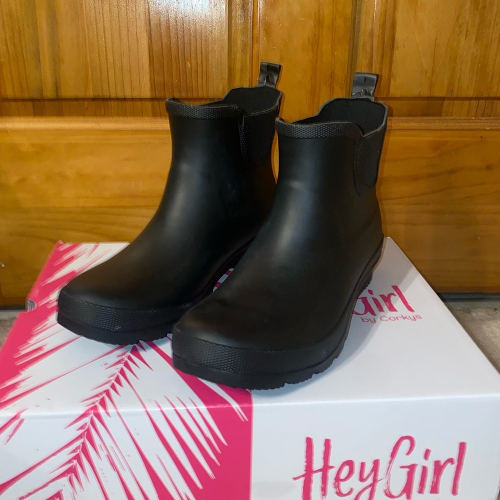 Black, Hey Girl Corky rain boots